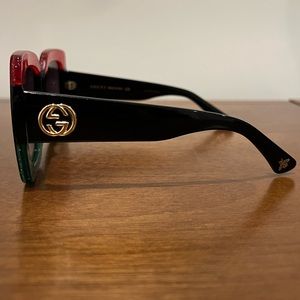 GUCCI SUNGLASSES